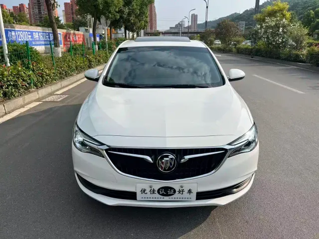 Buick Excelle — Фото автомобиля 2