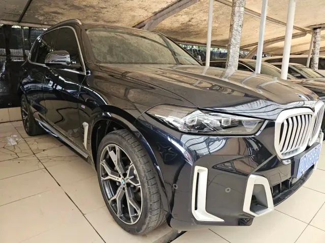 BMW X5 — Фото автомобиля 3