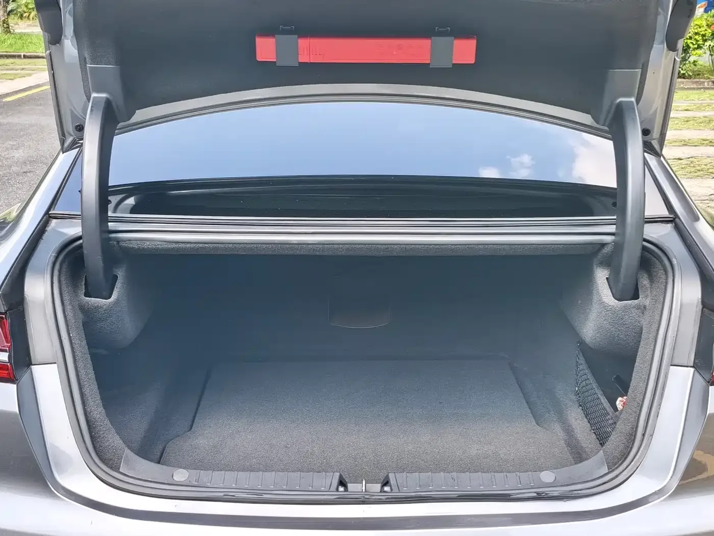 BYD Han 2020 EV Extended Range Premium — Фото автомобиля 9