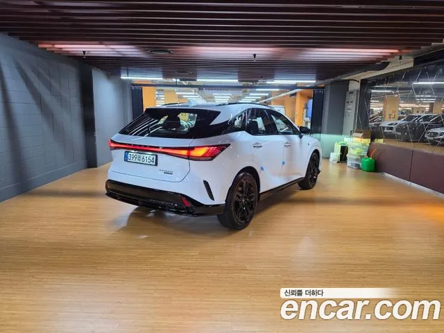 Lexus RX — Фото автомобиля 2