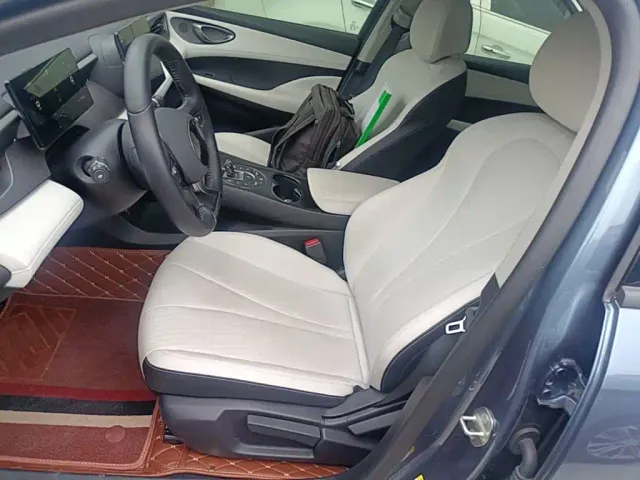 BYD Seal 05 DM-i — Фото автомобиля 14