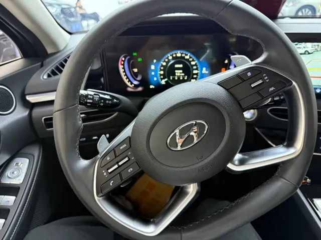 Hyundai Sonata — Фото автомобиля 11