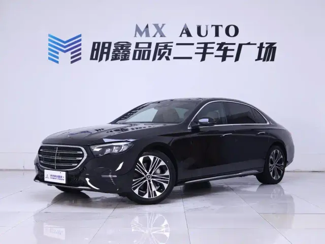 Mercedes-Benz E-Class — Фото автомобиля 2