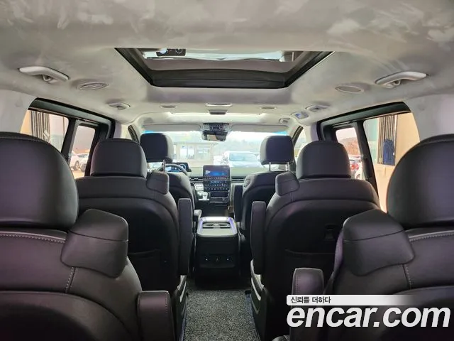 Hyundai Staria Staria 4WD Lounge 9 мест — Фото автомобиля 10