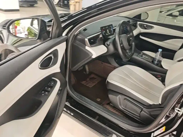 BYD Seal 05 DM-i — Фото автомобиля 15