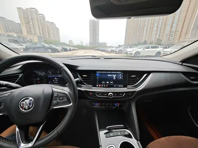 Buick Regal — Фото автомобиля 7