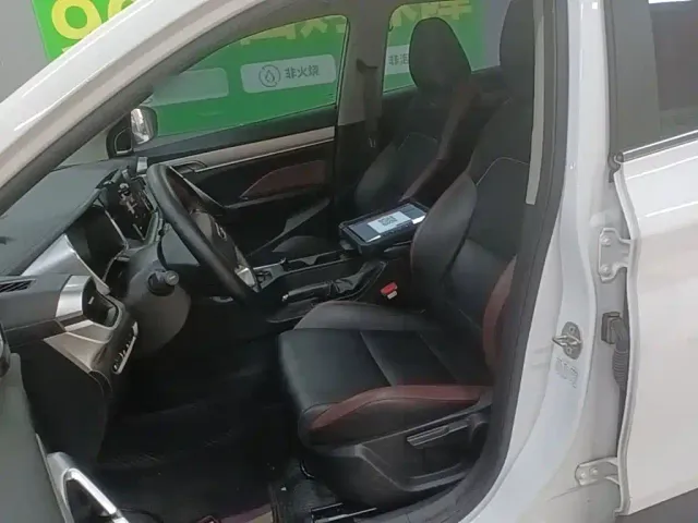 Geely Binyue — Фото автомобиля 14