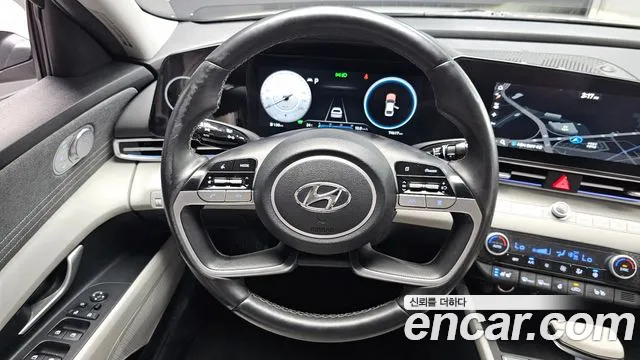 Hyundai Avante CN7 — Фото автомобиля 12