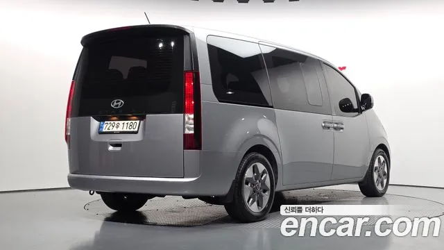 Hyundai Staria Staria 4WD Tourer 11 мест — Фото автомобиля 2