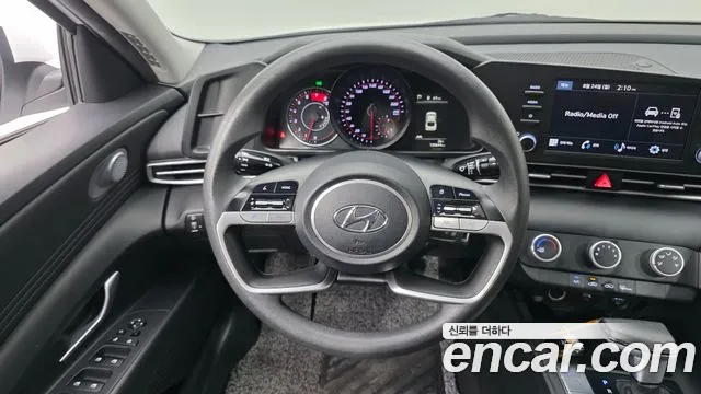 Hyundai AVANTE Avante (CN7) — Фото автомобиля 14