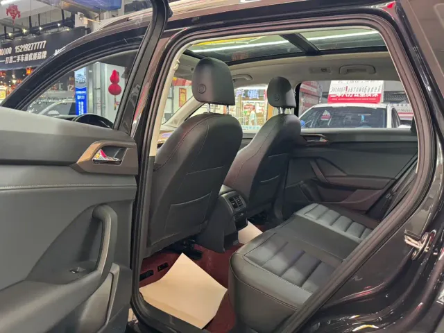 Volkswagen Tharu — Фото автомобиля 6