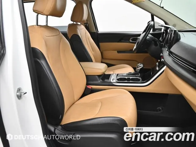 Kia Carnival Generation 4 — Фото автомобиля 10