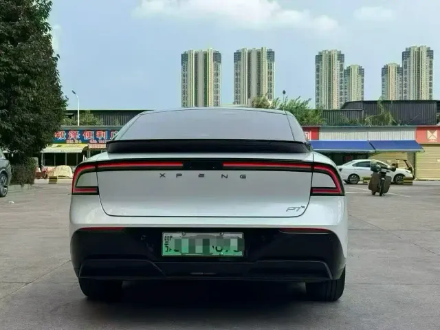 Xpeng P7+ — Фото автомобиля 8