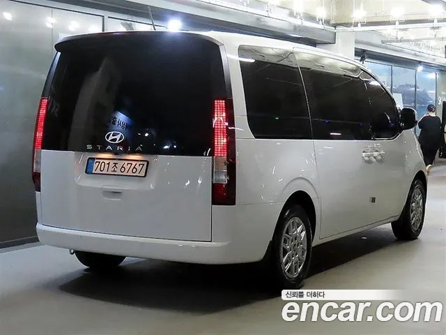Hyundai Staria — Фото автомобиля 2