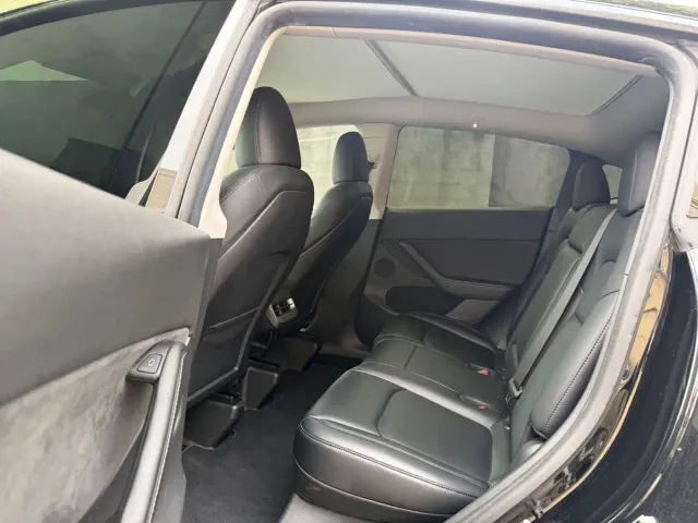 Tesla Model Y — Фото автомобиля 6