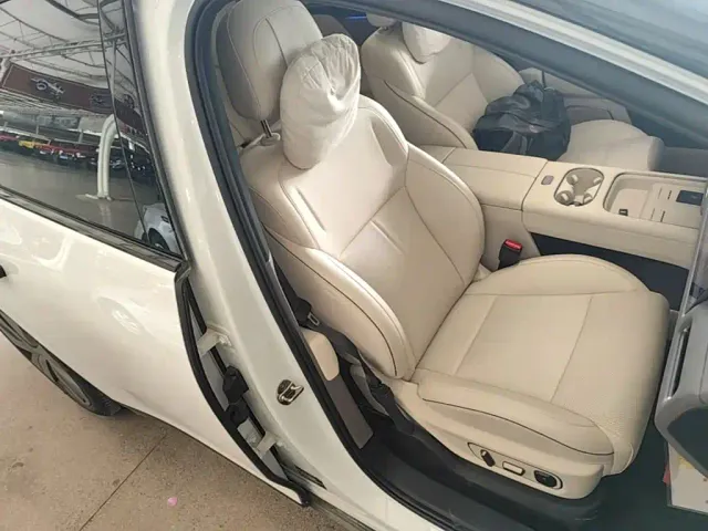 Li Auto i6 — Фото автомобиля 24