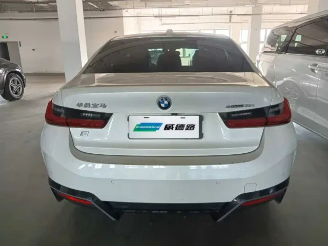 BMW i3 — Фото автомобиля 4