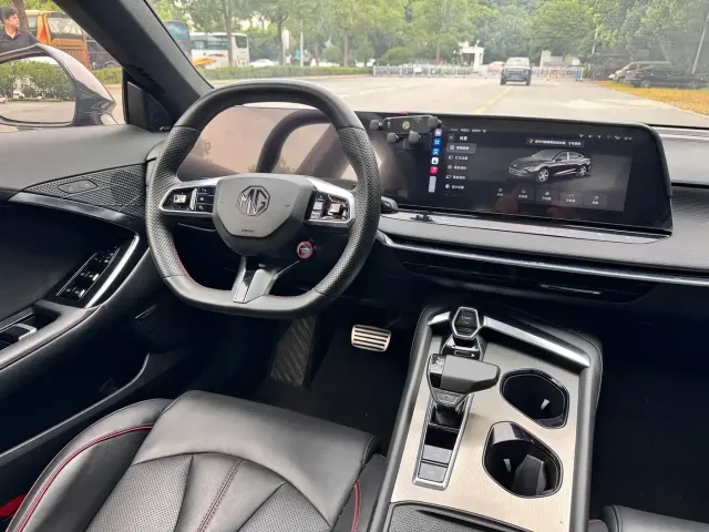 MG MG7 2023 2.0T Automatic Trophy+ Exciting World Edition — Фото автомобиля 13