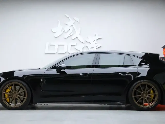 Porsche Panamera — Фото автомобиля 2