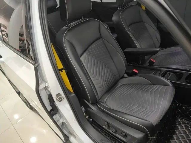 Volkswagen ID.3 — Фото автомобиля 24