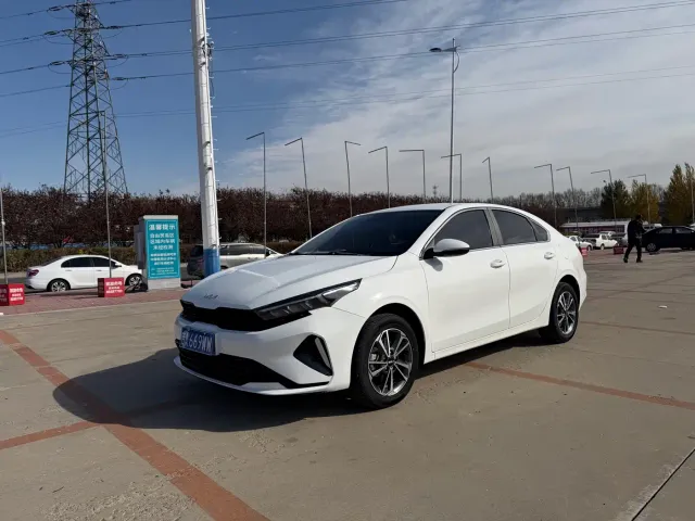 Фотография автомобиля — Kia K3