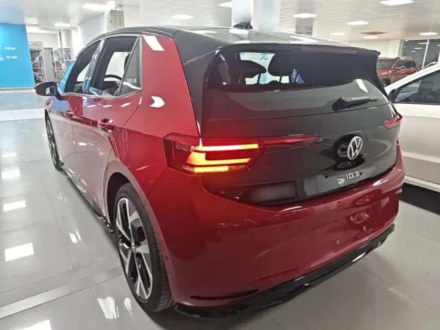 Volkswagen ID.3 — Фото автомобиля 4