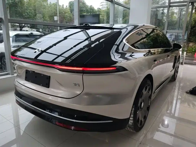 Nio ET9 — Фото автомобиля 6