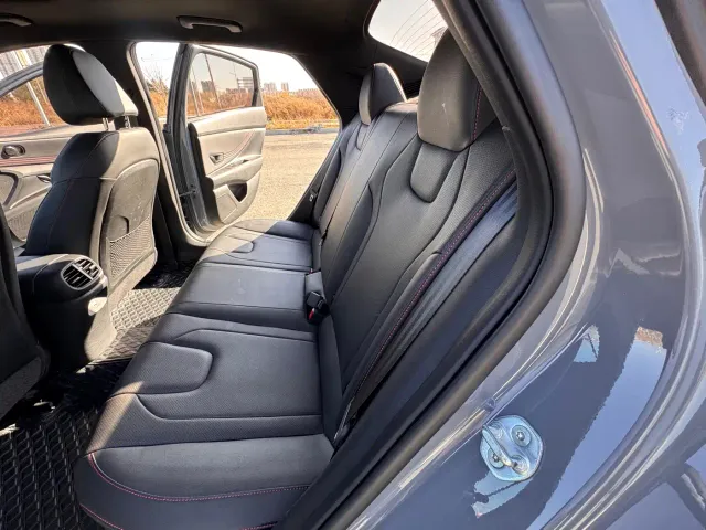 Hyundai Elantra — Фото автомобиля 10