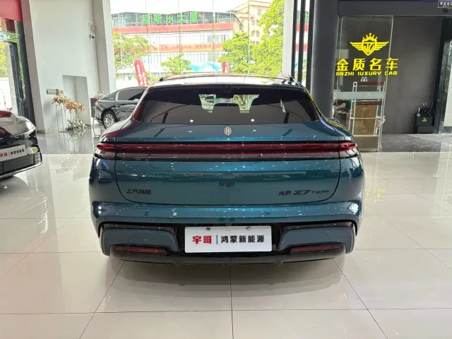 Shangjie Z7T — Фото автомобиля 14