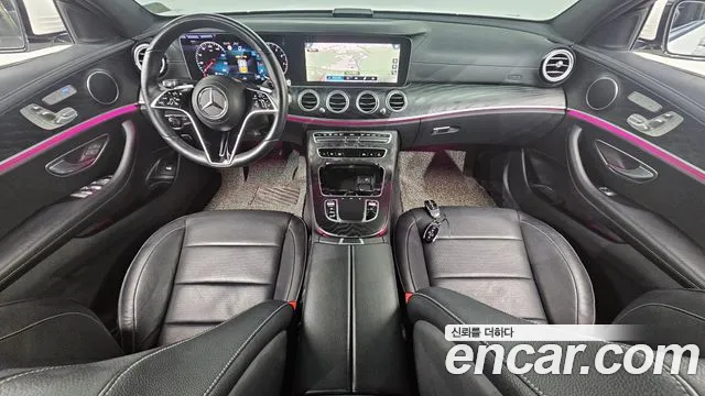 Mercedes-Benz E-Class — Фото автомобиля 7