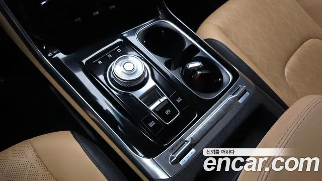 Kia Carnival Generation 4 — Фото автомобиля 12