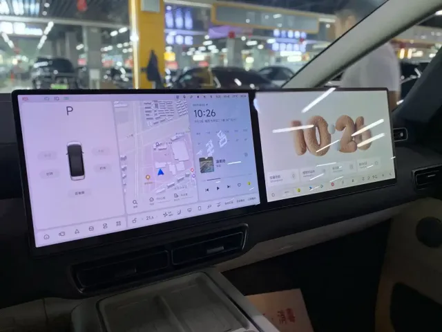 Li Auto MEGA — Фото автомобиля 7