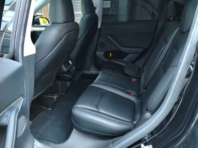Tesla Model Y — Фото автомобиля 7