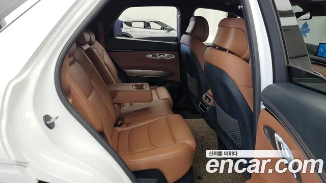 Genesis GV70 — Фото автомобиля 18