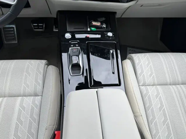 Audi A6L — Фото автомобиля 18