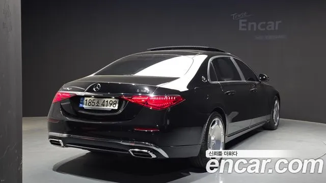 Mercedes-Benz S-Class — Фото автомобиля 2