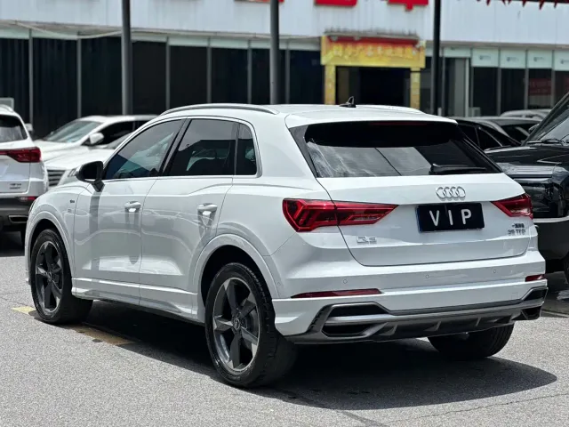 Audi Q3 — Фото автомобиля 5