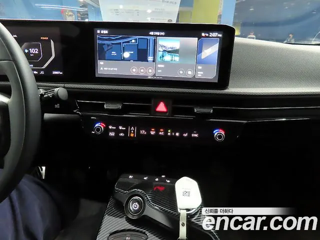 Kia EV6 — Фото автомобиля 12