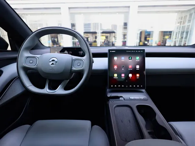 Nio ET5 Touring — Фото автомобиля 10