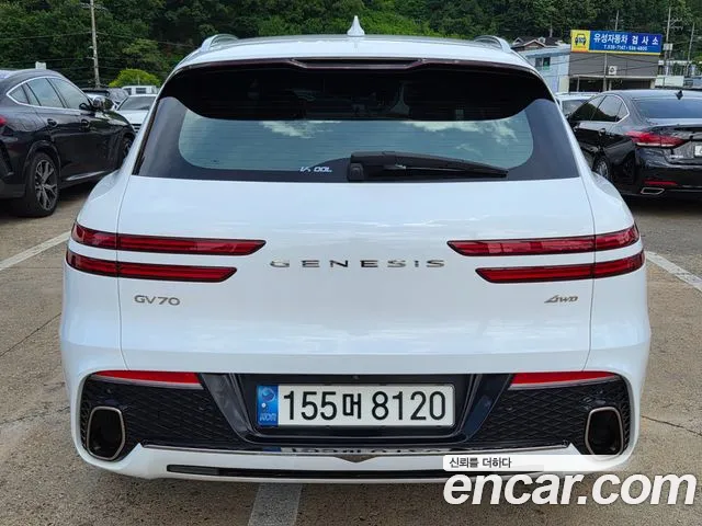 Genesis GV70 — Фото автомобиля 3