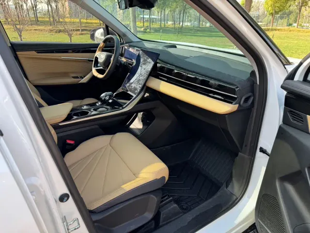 Geely Boyue L — Фото автомобиля 9
