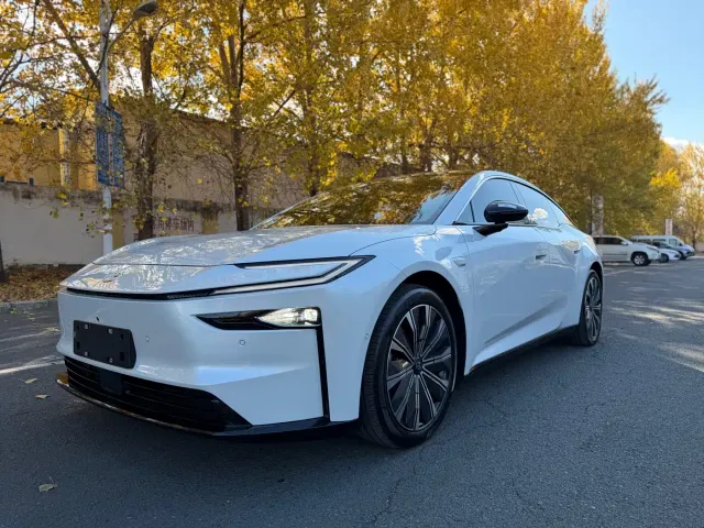 Фотография автомобиля — Toyota BoZhi 7