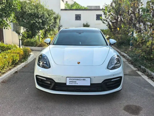 Porsche Panamera — Фото автомобиля 2