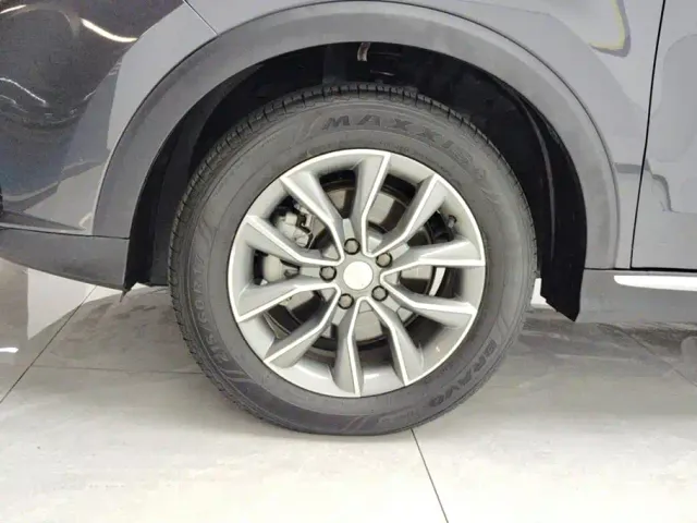 Roewe RX5 — Фото автомобиля 6
