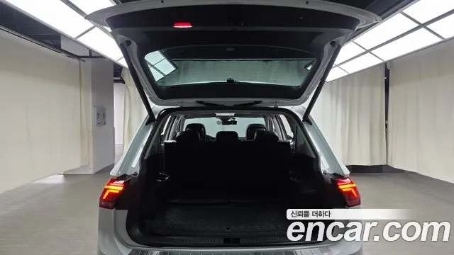 Volkswagen Tiguan — Фото автомобиля 16