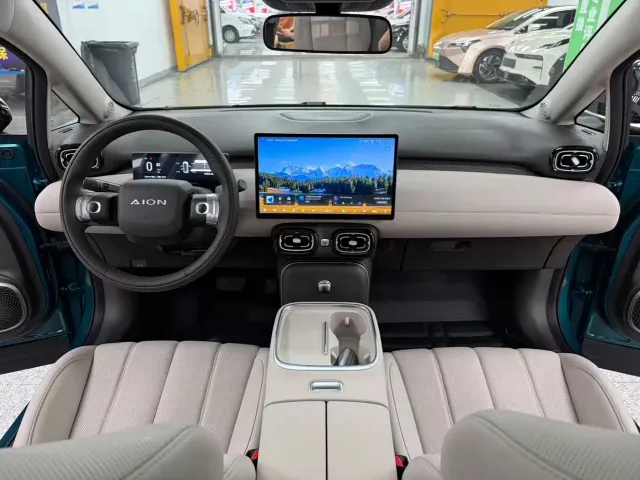 GAC Aion UT — Фото автомобиля 8