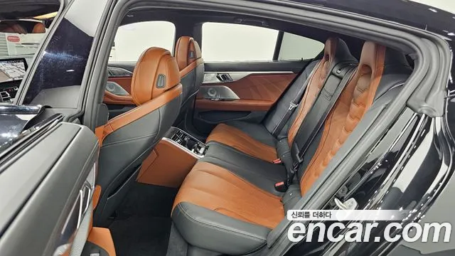 BMW 8-Series — Фото автомобиля 12
