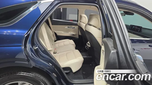 Genesis GV70 — Фото автомобиля 18