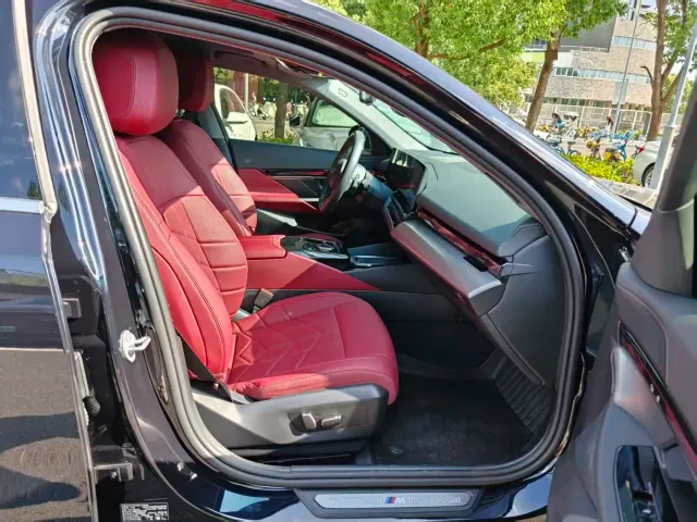 BMW 5 Series — Фото автомобиля 8