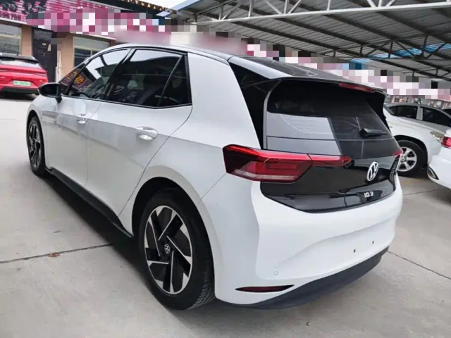 Volkswagen ID.3 — Фото автомобиля 4